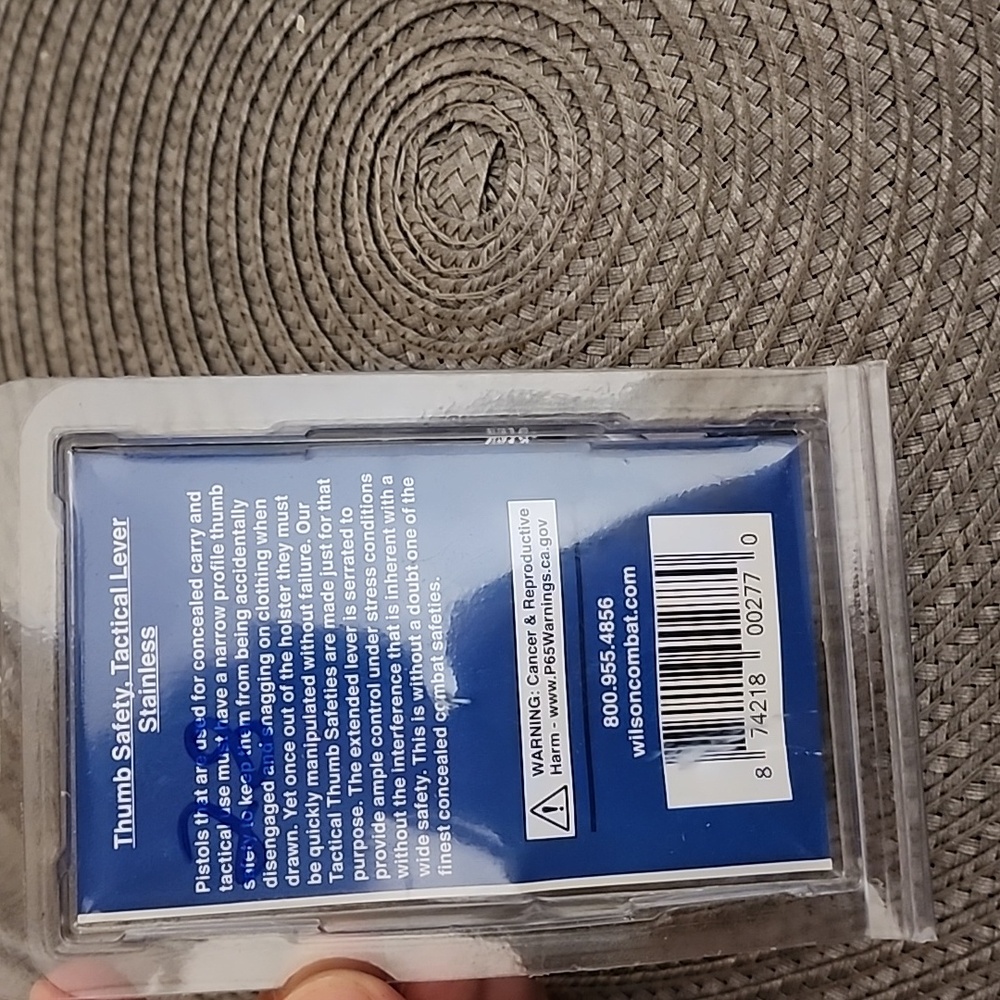 1911 Thumb safety - Picture 2 of 2